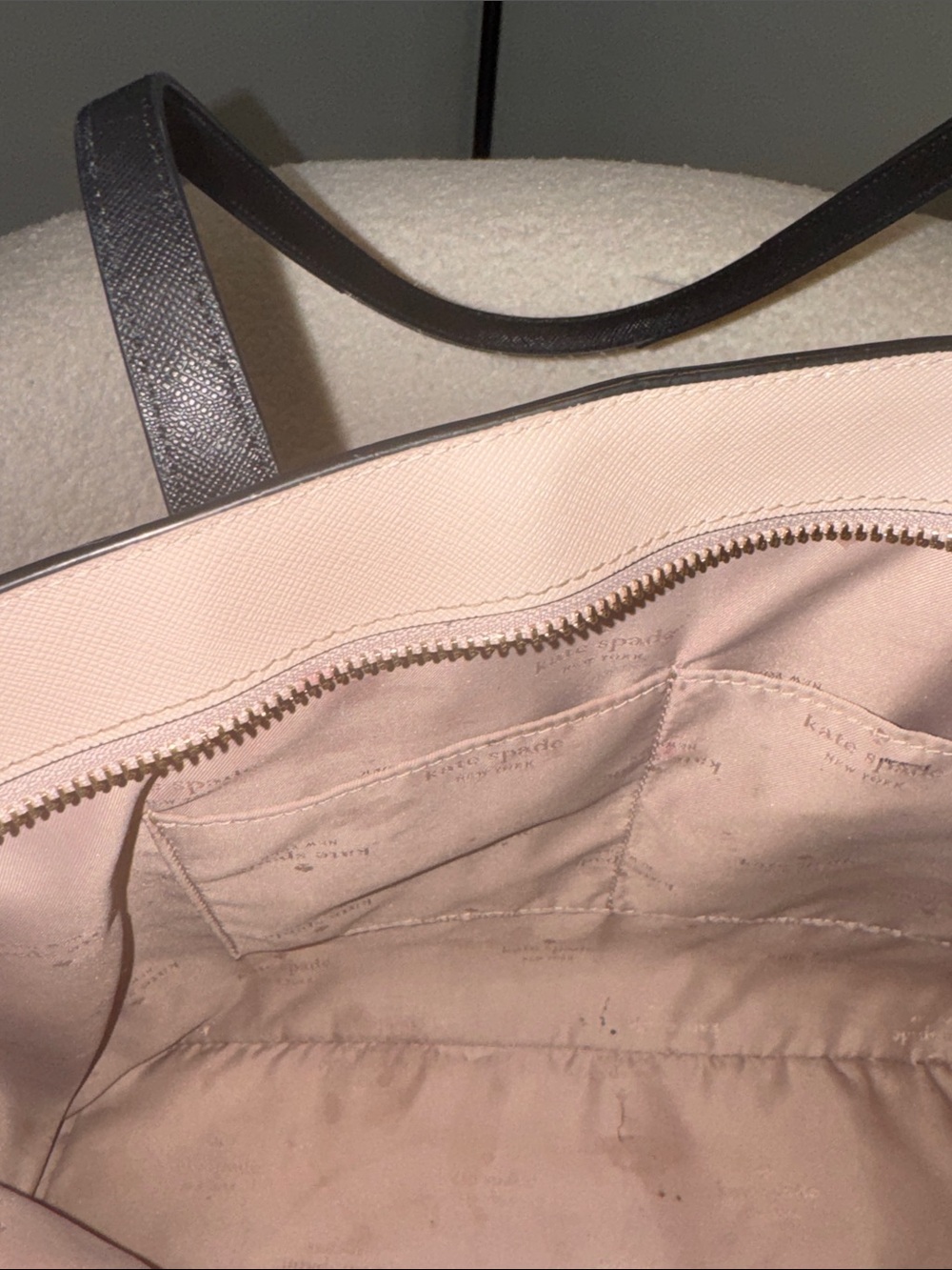 kate spade ♠️ Cream Tote with black Straps - Picture 10 of 15